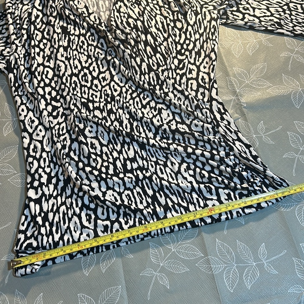 Chaus New York Blouse. - Picture 12 of 15